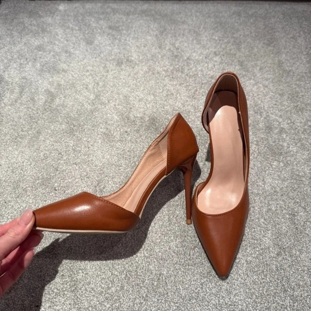 Women's Pointed D'Orsay High Heel Pumps in Brown